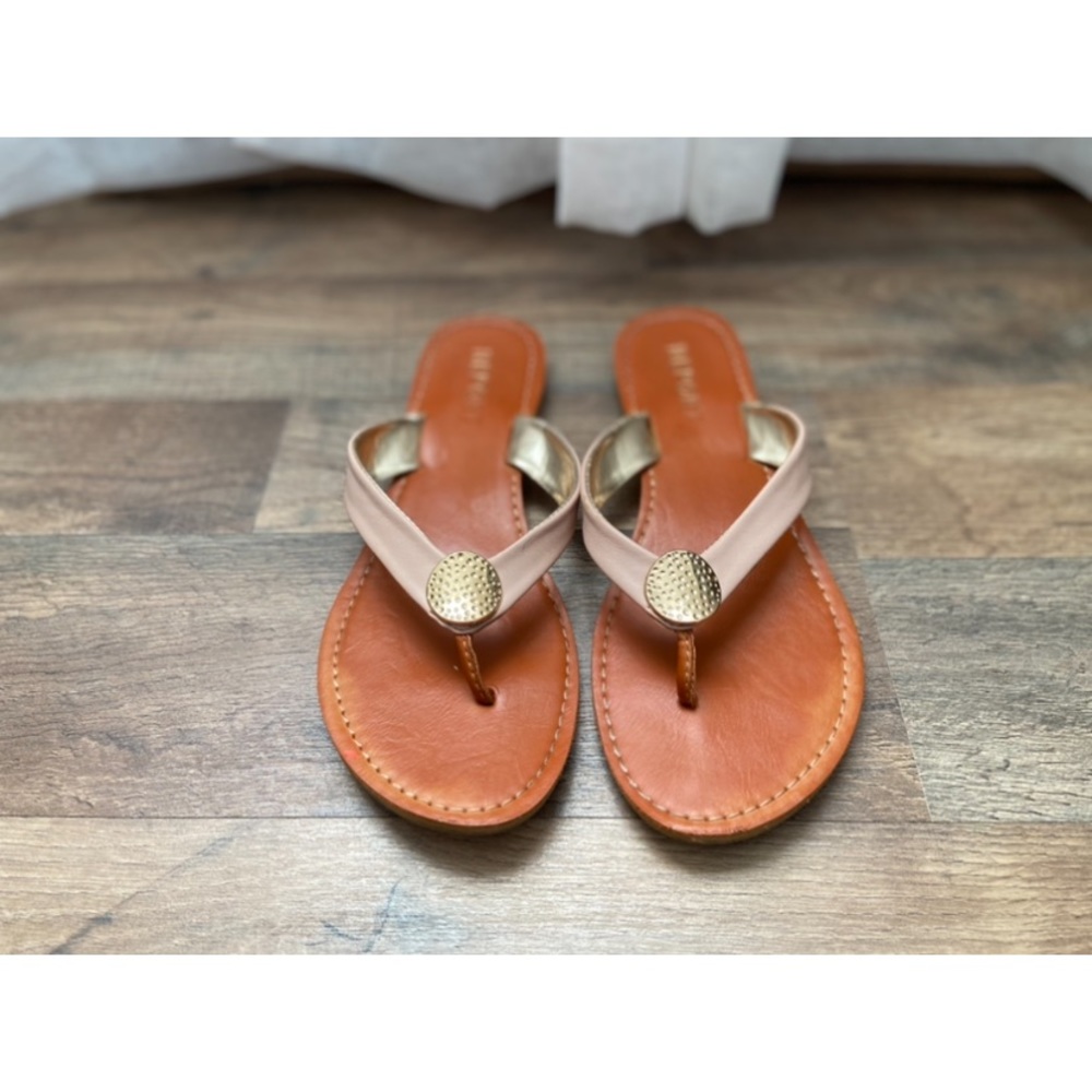 Pastel-Pink “Report” Flip Flop with Gold Accent